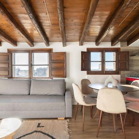 Appartamento Atico Con Terraza En Lavapies Alquiler Temporal Madrid Esterno foto