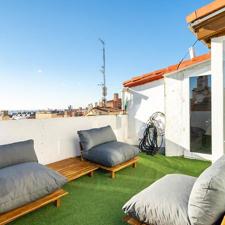 Appartamento Atico Con Terraza En Lavapies Alquiler Temporal Madrid Esterno foto